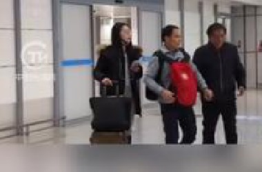 刘德文护送在台老人骨灰落叶归根从台湾到宁波回家